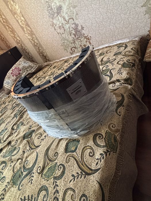 Студиный экран AKG