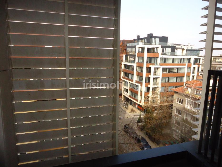 Продава се Двустаен апартамент в София, Изток - 70 кв.м за 2058 €/кв.м - Снимка #2