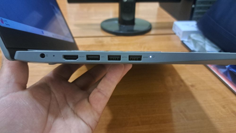 Notebook Lenovo ideapad 3, Intel core i5-10210U 128GB SSD / 1TB HDD