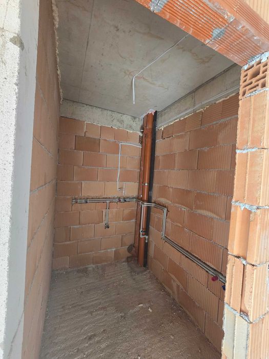 Продава се Двустаен апартамент в Варна, Възраждане 1 - 50 кв.м за 1915 €/кв.м - Снимка #2