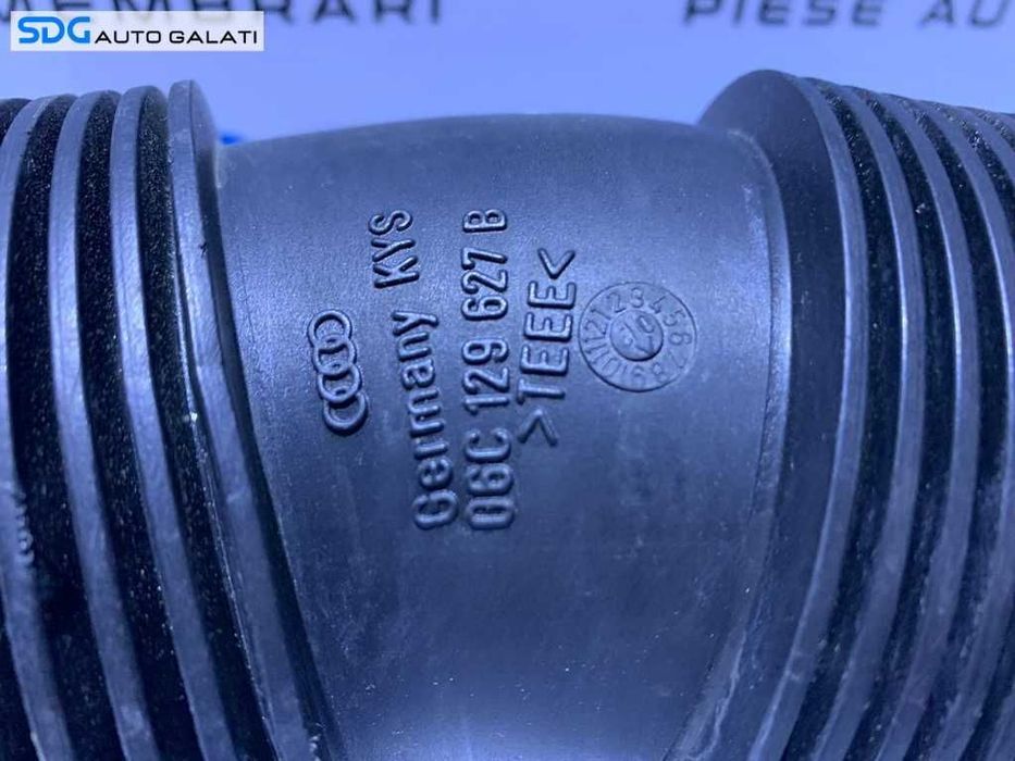 Furtun Tub Tubulatura Admisie Carcasa Filtru Aer Audi A8 D3 3.0 V6 ASN BBJ 2002 - 2010 Cod 06C129627B