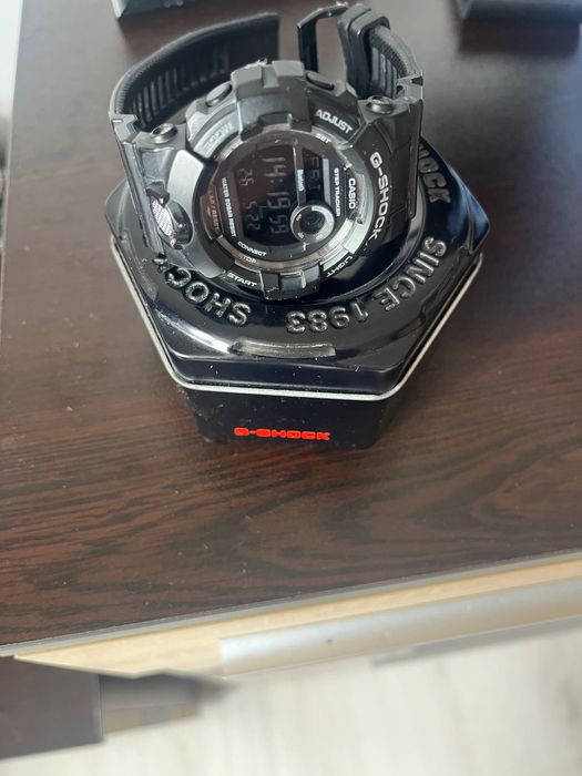Часовник G-Shook