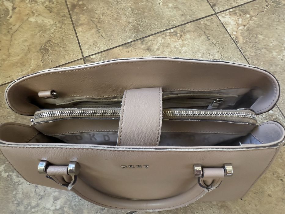 Geanta DKNY culoare neutra