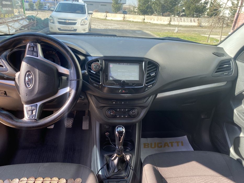 Автомобиль Lada Vesta