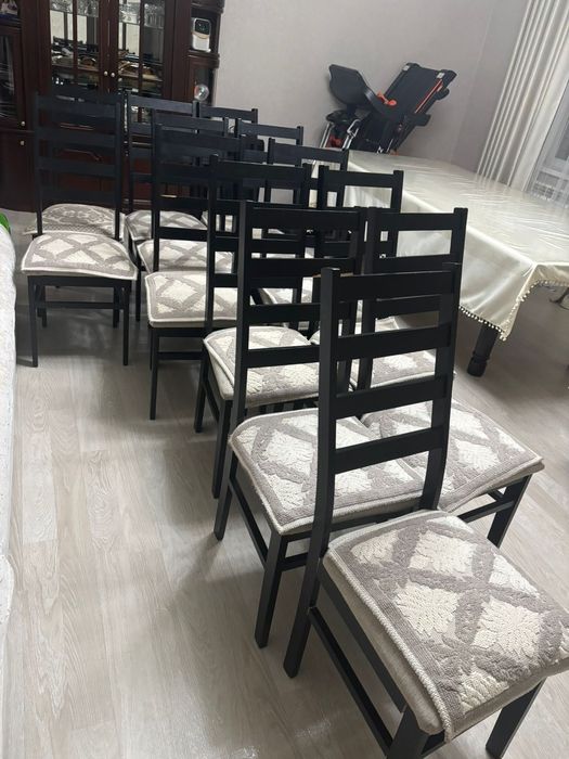 Продам стол и стулья