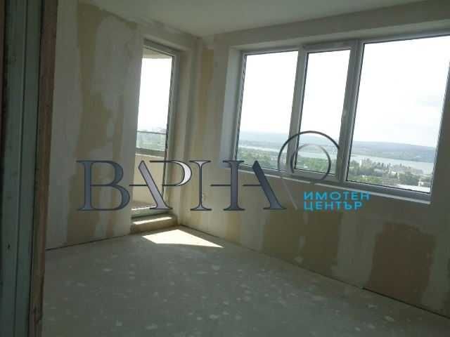 Тристаен във Варна Сити Парк, Трошево