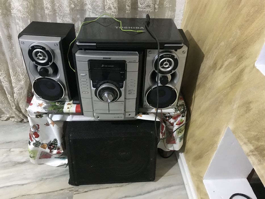 Vand combina sony +subwoofer