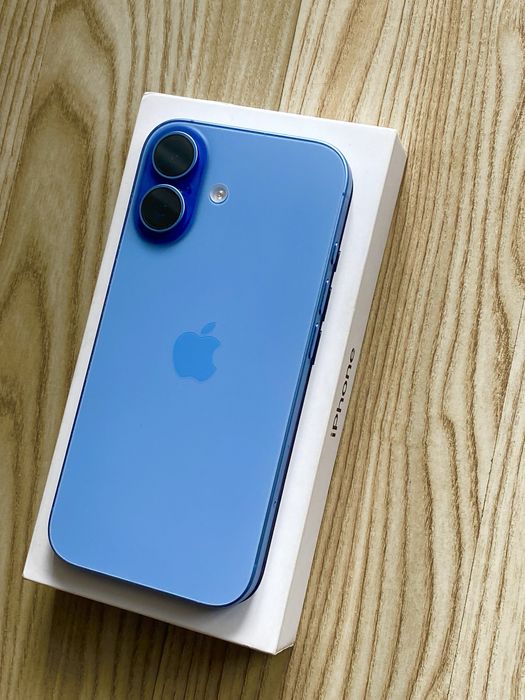 iPhone 17 Blue , ca NOU , 100% Bateria
