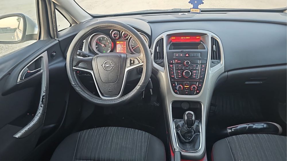 Opel Astra Sports Tourer J  2012 / 1.7CDTI / Euro 5