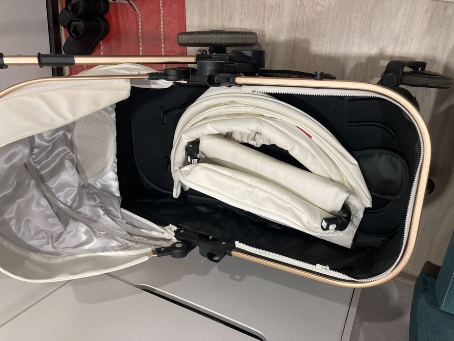 Продам детскую коляску Beleco