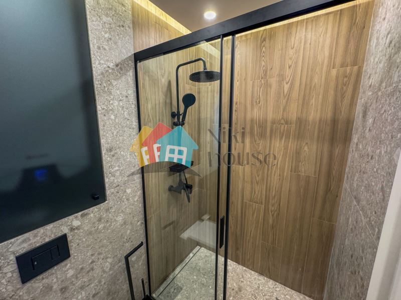 Продава се Двустаен апартамент в Варна, Бриз - 140 кв.м за 1640 €/кв.м - Снимка #8