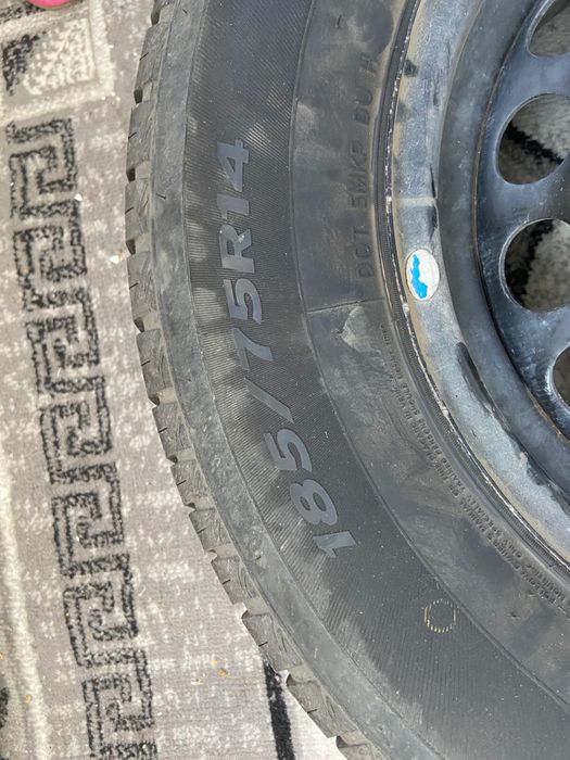 Шина на дисках(штамп) + колпак