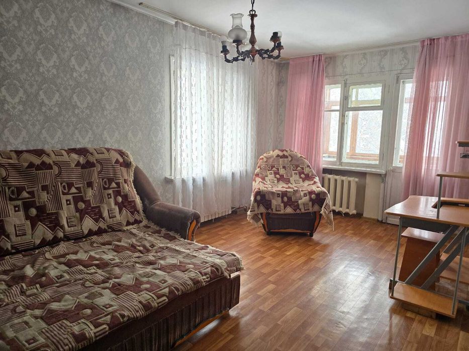 Продаётся 2-комнатная квартира.