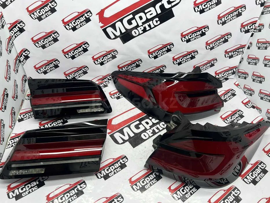 Комплект задних фонарей BMW G30 F90 LCI