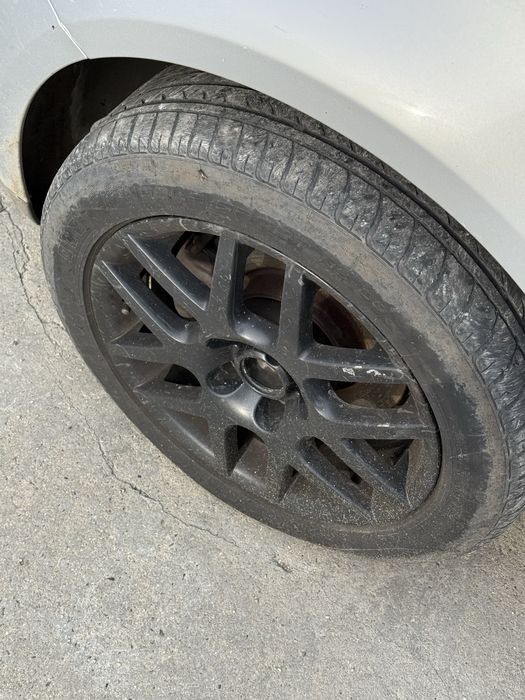 Джанти с гуми за голф