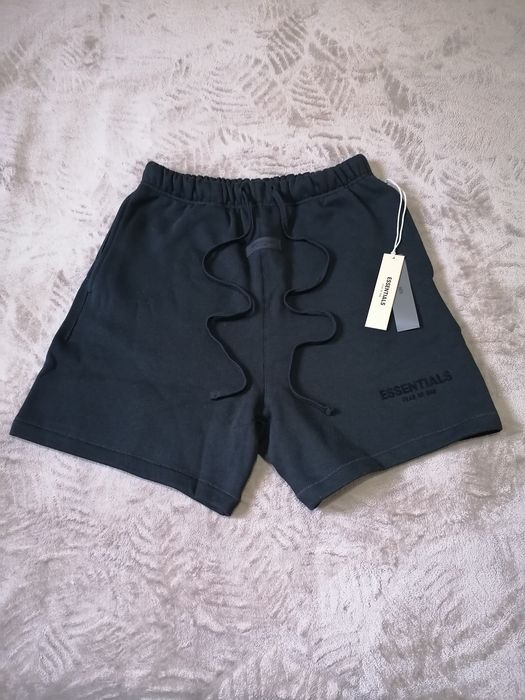 Pantaloni scurti essentials noi