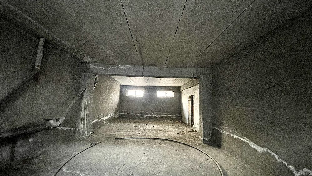 Charxin shaxarchasida yangi domlardagi padval qismi sotiladi