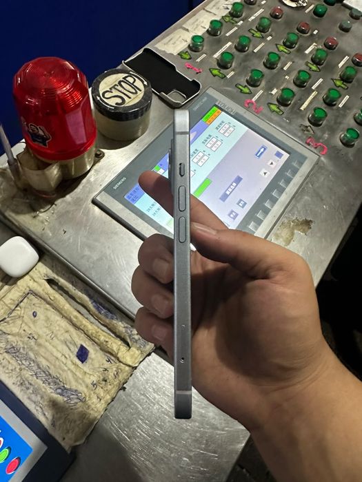Iphone 15.В хорошем состояний есть торг