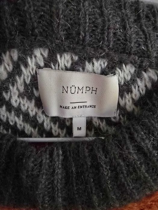 Пуловер с вълна и мохер Nümph в отлично състояние