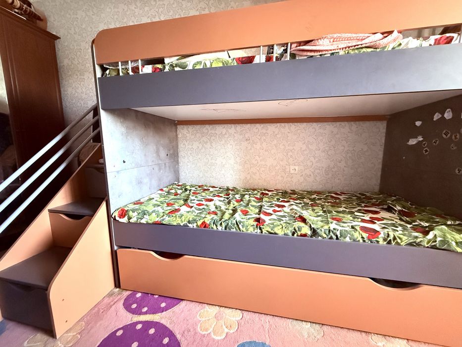 Детская двухъярусная кровать из Турции в отличном состоянии