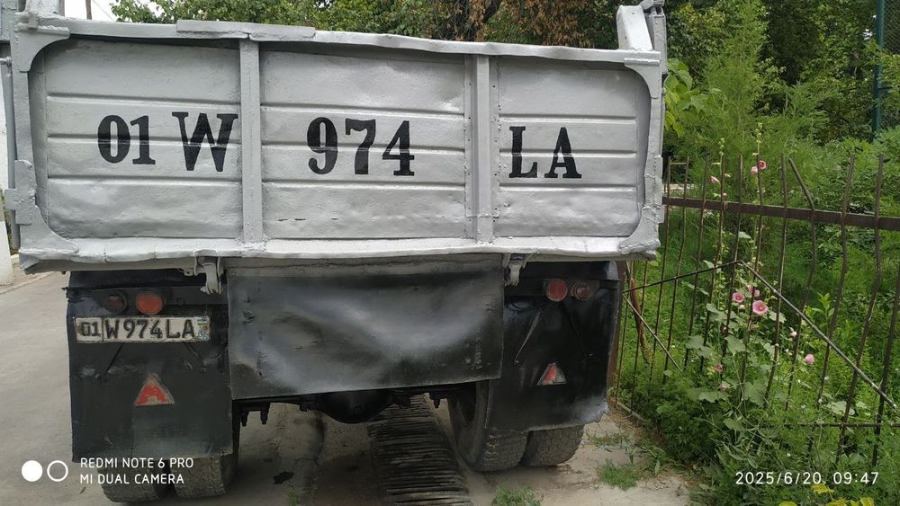 Zil samosval sotiladi