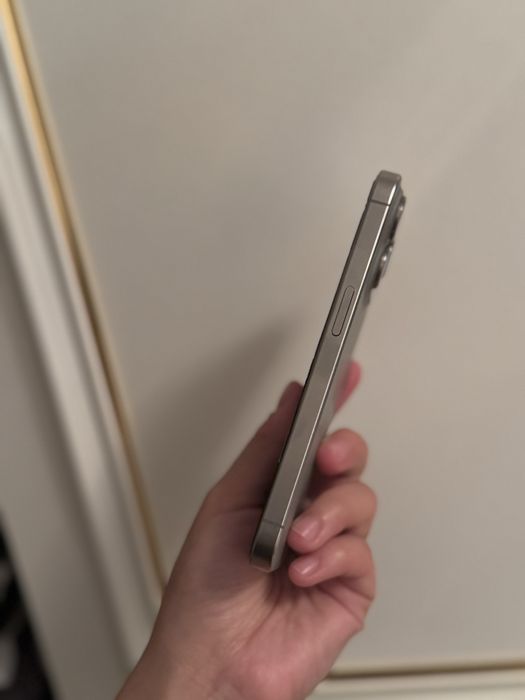 Продается айфон 15 про