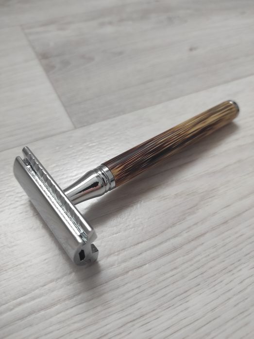 Т - образная бритва.