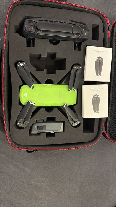 Dji sparck, Fly more combo