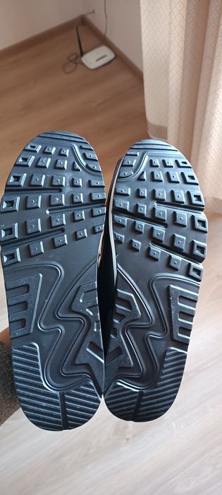 Маратонки нови 40 номер