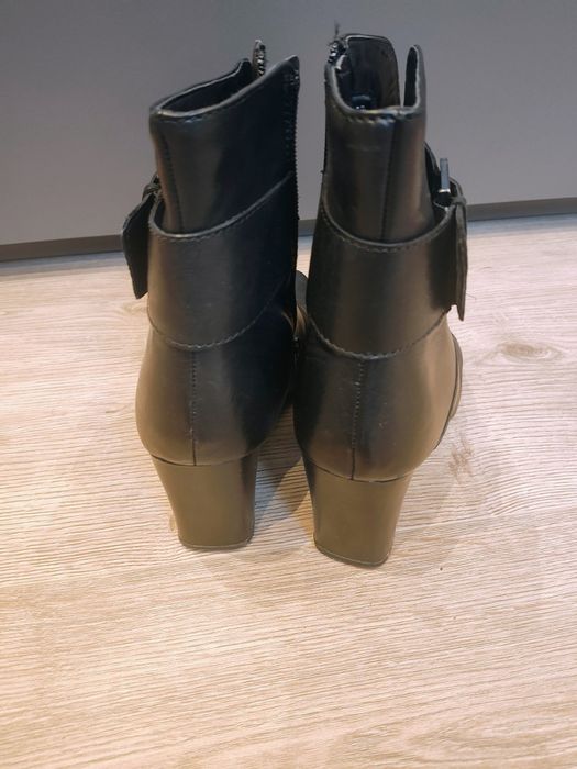 Ghete de dama din piele