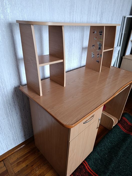 стол для компьютера