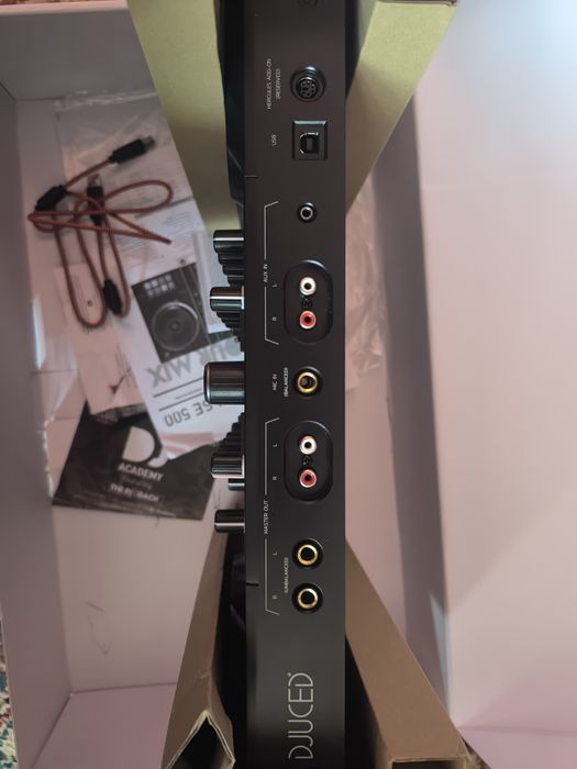 DJ-контроллер Hercules DJ Control Inpulse 500