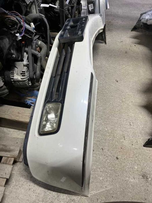 Бампер передний Honda Legend KA9