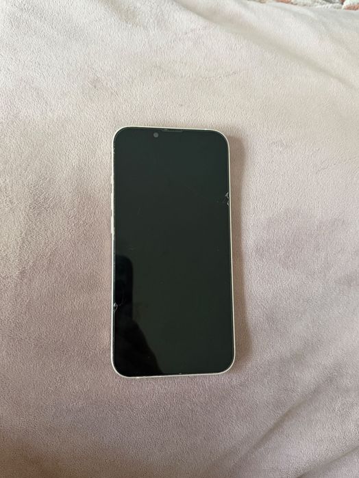 Vând iphone 13 în stare bună