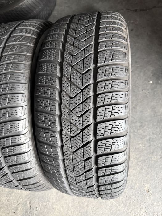 4 anvelope iarna 225/50/17 , Pirelli , RunFlat , 6.5-7 mm