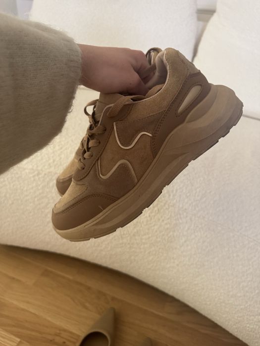 Обувки By Far, Vivaia, Zara, Jimmy Choo, Vagabond и още