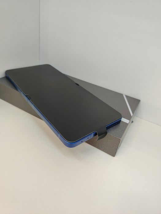 Хб! Samsung Z Flip 7  12 / 512 ЧИСТО НОВ НЕ АКТИВИРАН