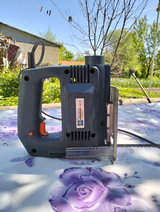 Продам электролобзик