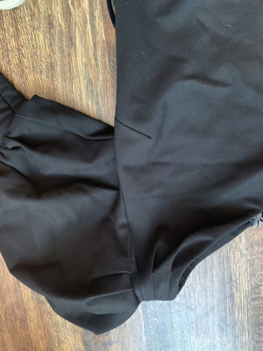 Rochie de ocazie pe un umar foarte frumoasa pe corp marimea S