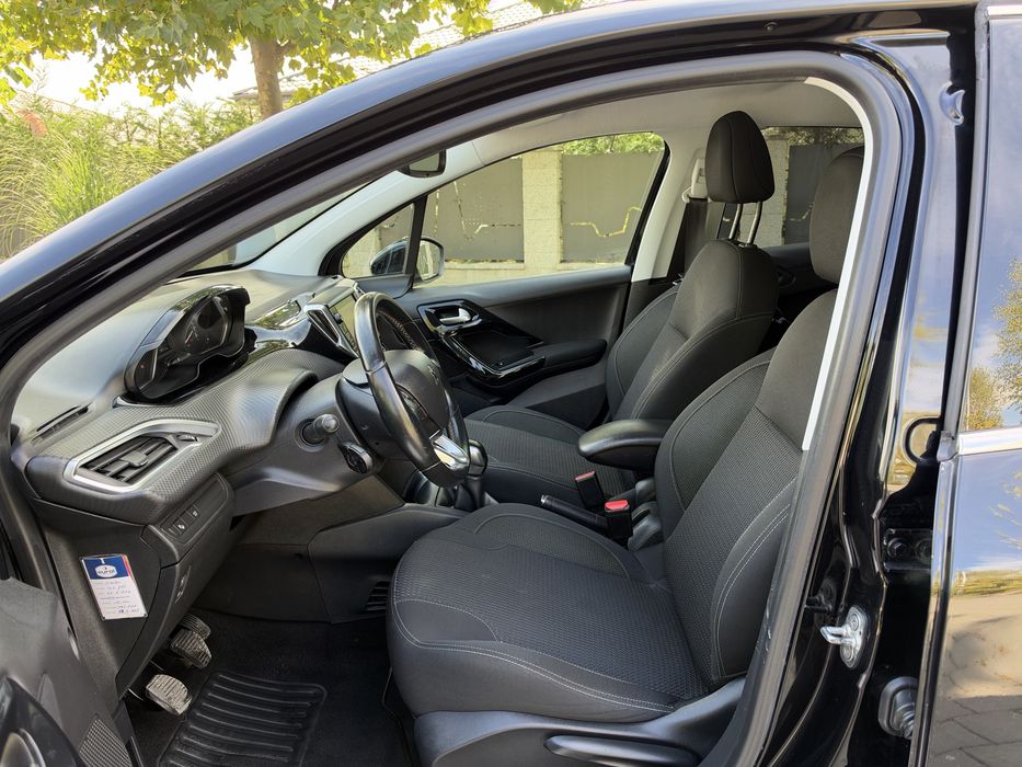 Peugeot 208 2020 1.5 BlueHDI / 102CP / NAVI / LED / RATE / GARANTIE