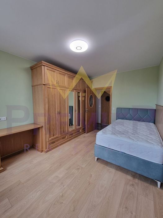 Дава се под наем Четиристаен апартамент в Варна, Бриз - 140 кв.м за 2000 € - Снимка #7