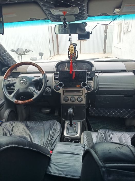 Ниссан x-trail 2005 год