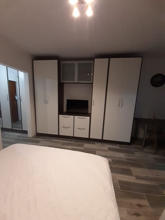 Garsoniera renovata titan metrou