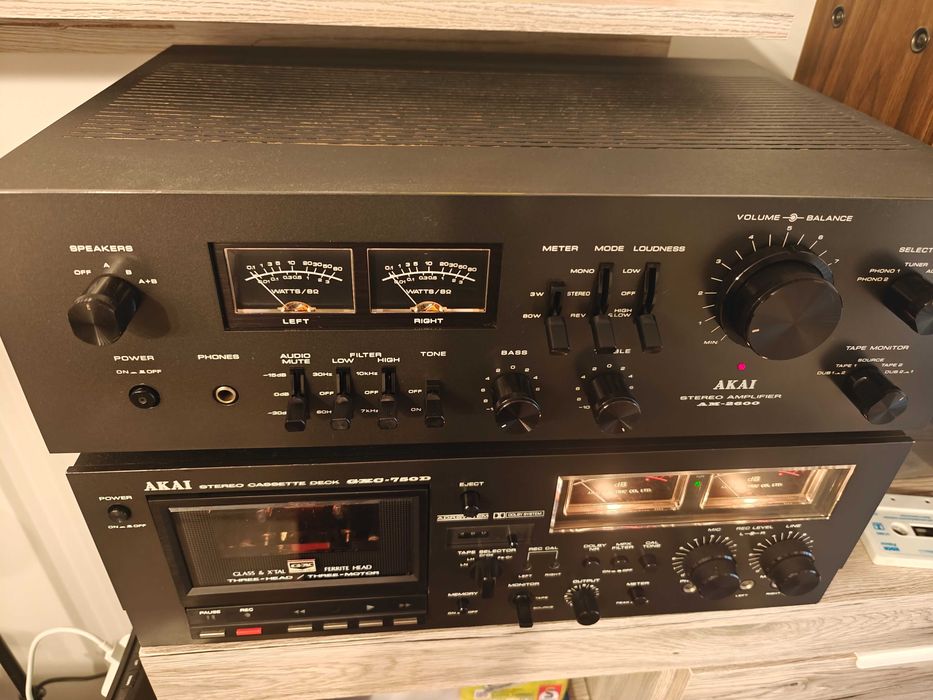 Vintage Akai AM2600