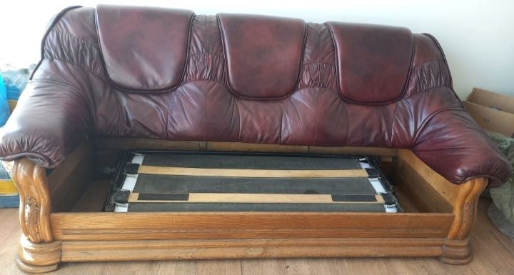 Продам кожаный раскладной диван
