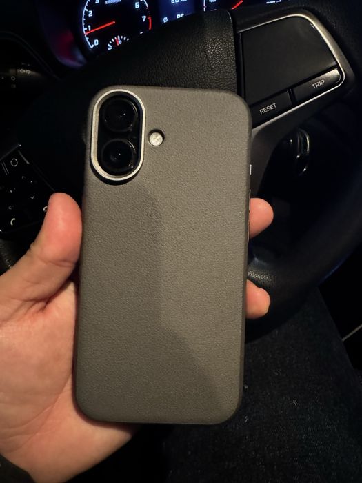 Продам срочно iphone 16 128gb