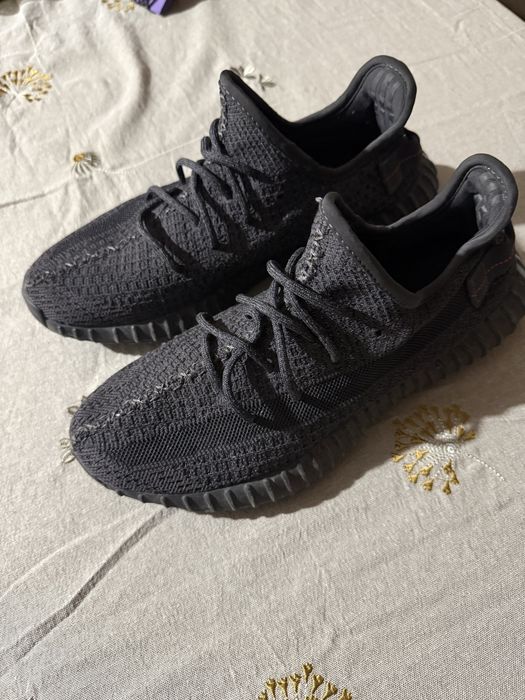 Черни reflective yeezy 43 номер