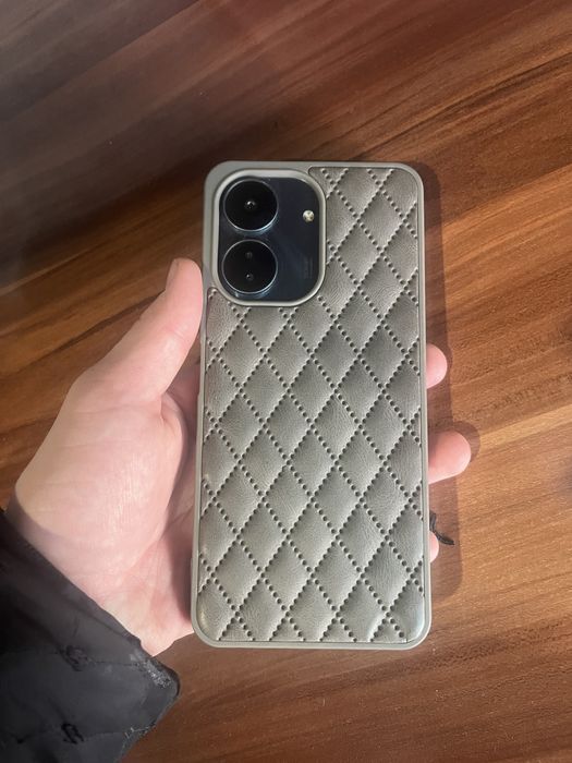 Продаю телефон Redmi 13c 256 гб