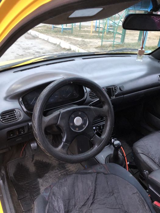 Продам мазду 121