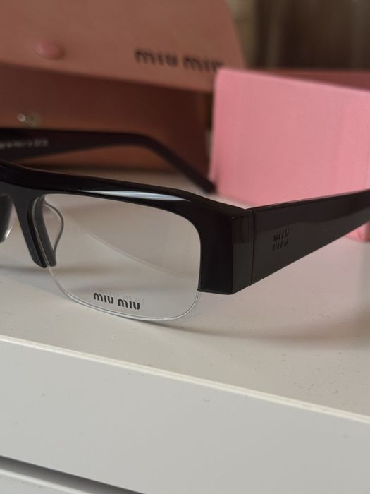Очила на miu miu